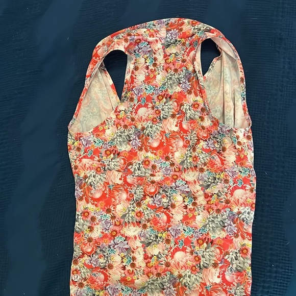 Lululemon Floral Print Wrap Front Sleeveless Top Yoga - Picture 8 of 8